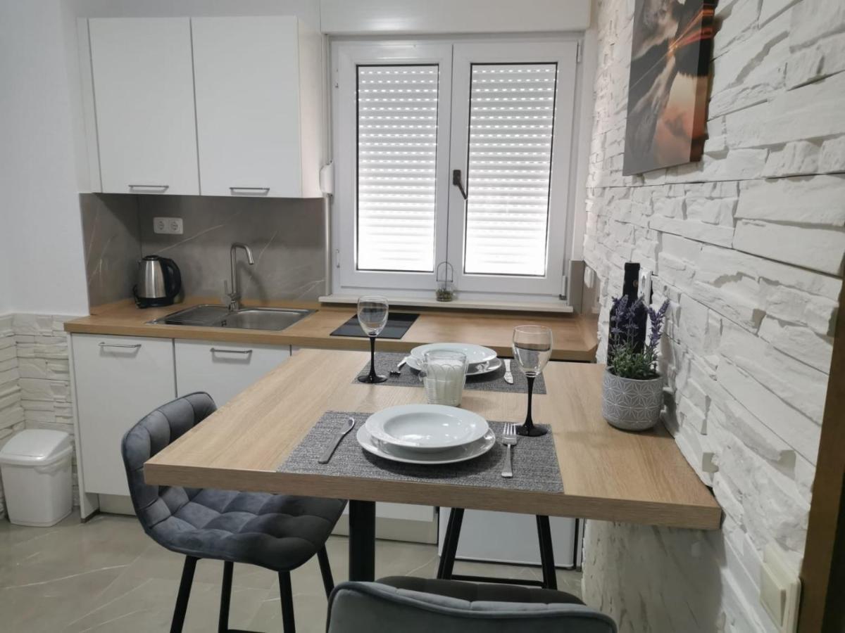 Apartments Marina Трогир Екстериор снимка