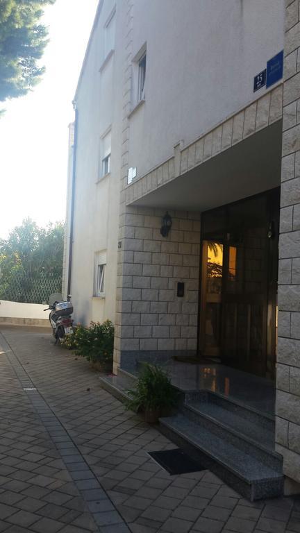 Apartments Marina Трогир Екстериор снимка